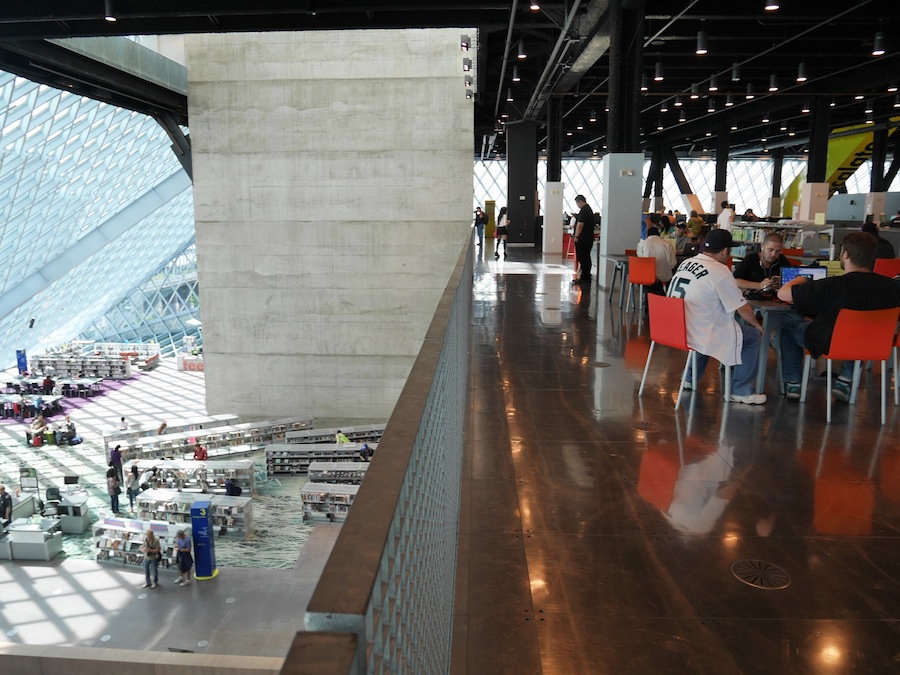 5階の「mixing chamber」は、落ち着いたトーンとなっている。