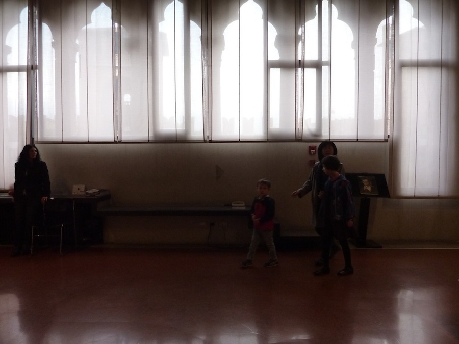 3つめの展示空間。柔らかい光を取り入れている。