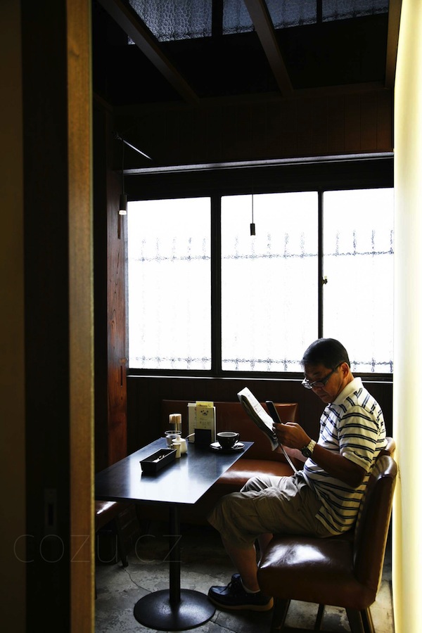 カヤバ珈琲の店内